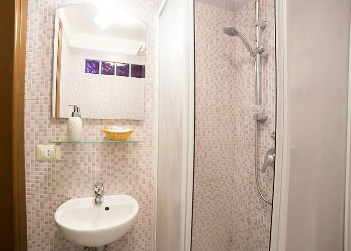 Guest house Le 4 Stagioni Centro 5*