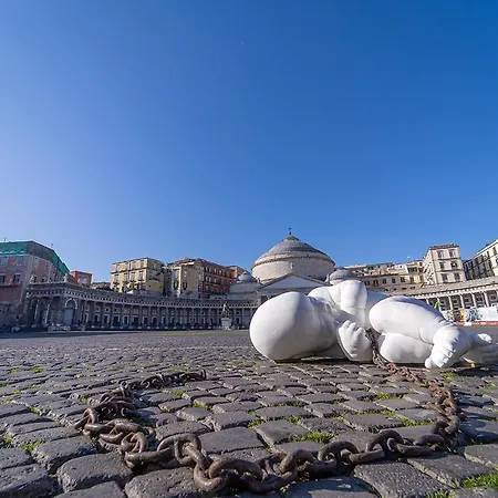 Le 4 Stagioni Centro نابولي