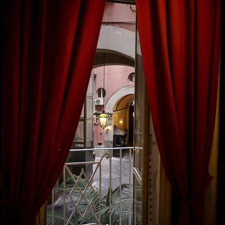 Le 4 Stagioni Centro 5* Napoli