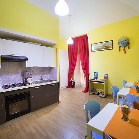 Le 4 Stagioni Centro Konukevi