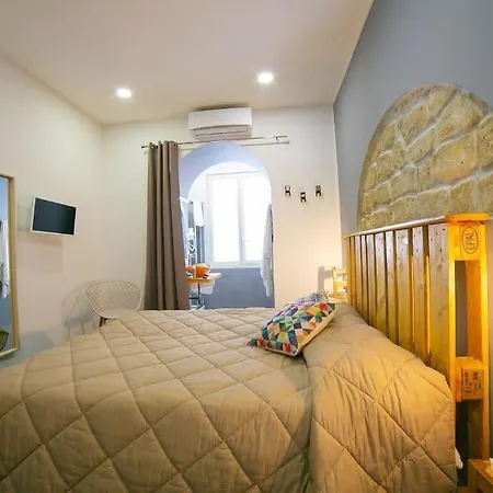 Guest house Le 4 Stagioni Centro Naples