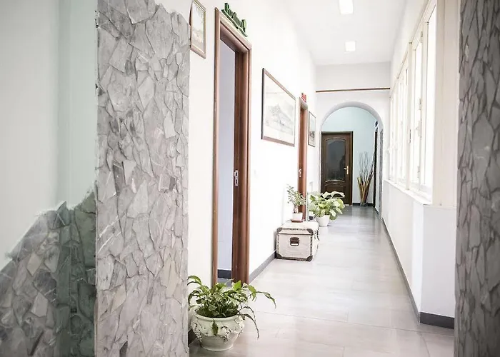 Affittacamere Le 4 Stagioni Centro Napoli