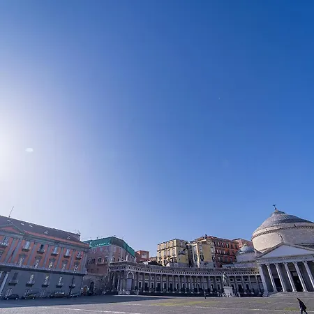 Le 4 Stagioni Centro 5* Неаполь